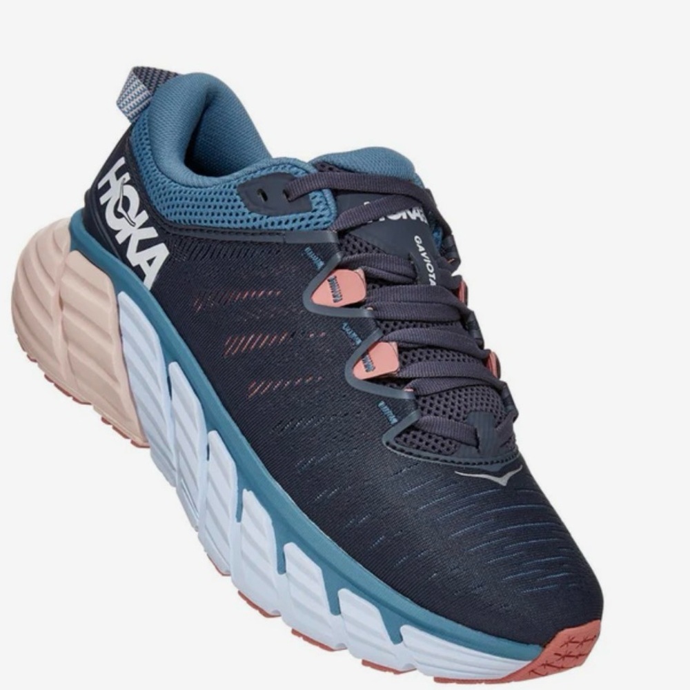 Women’s HOKA Gaviota 3 in size 7.5